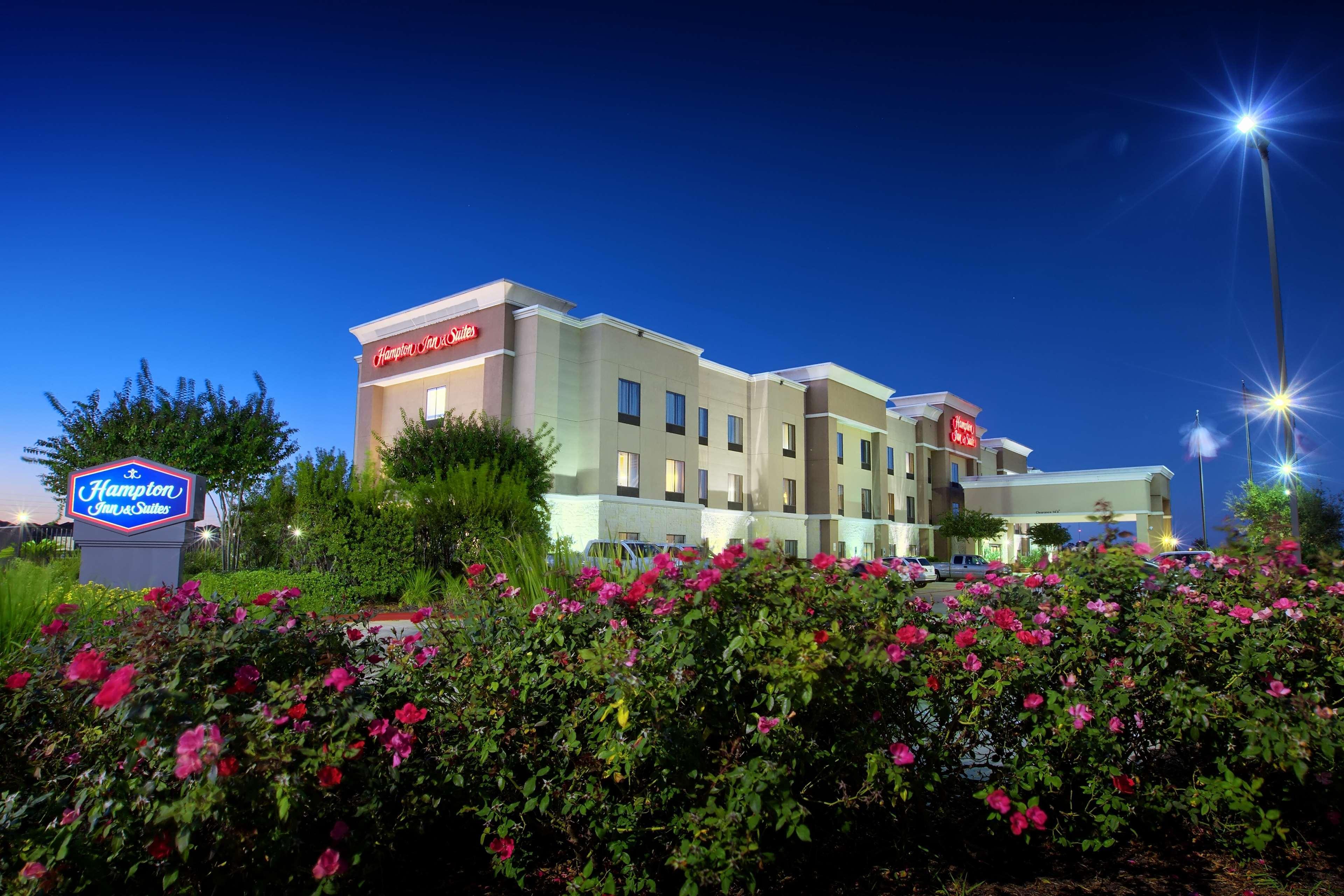 Hampton Inn & Suites Houston Rosenberg Exterior photo